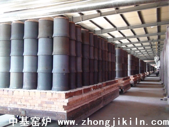 新疆善鄯华恒186米停车一角